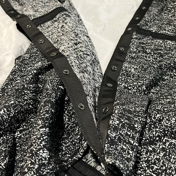 Lululemon Vinyasa Scarf - Picture 5 of 5